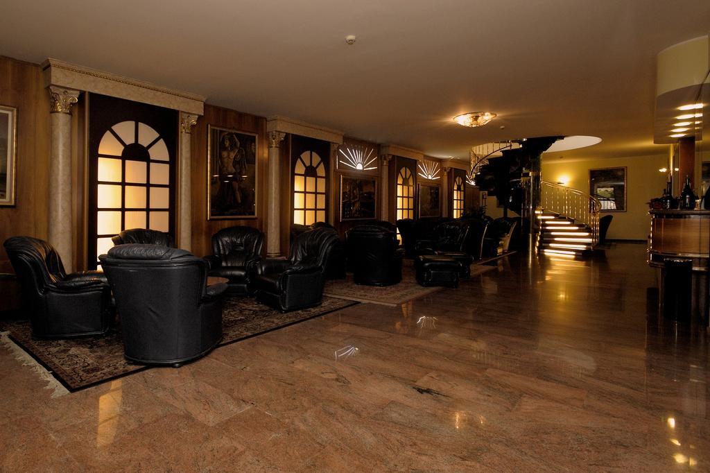 Hotel Le Moran Cusago Exterior foto