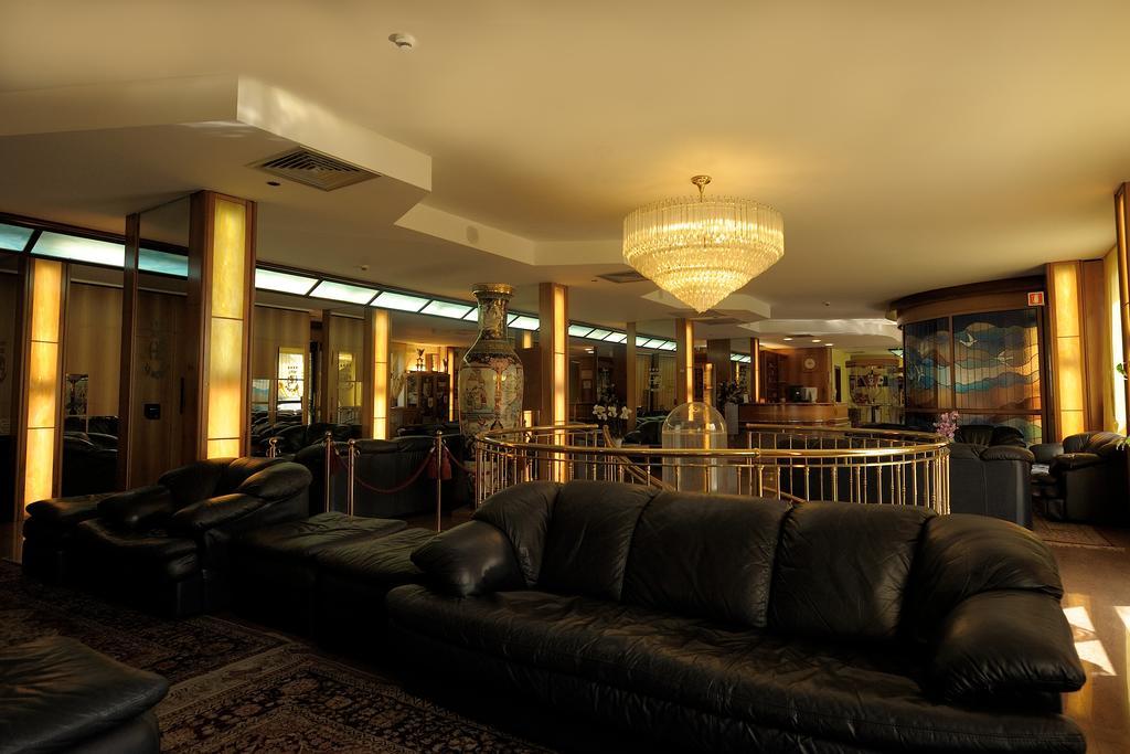Hotel Le Moran Cusago Exterior foto