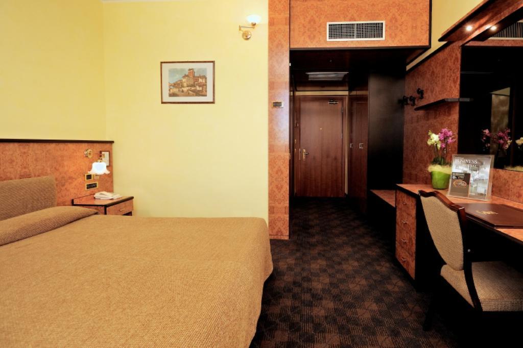 Hotel Le Moran Cusago Exterior foto